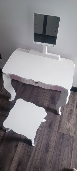 Toaletka dziecięca dla ksiezniczki