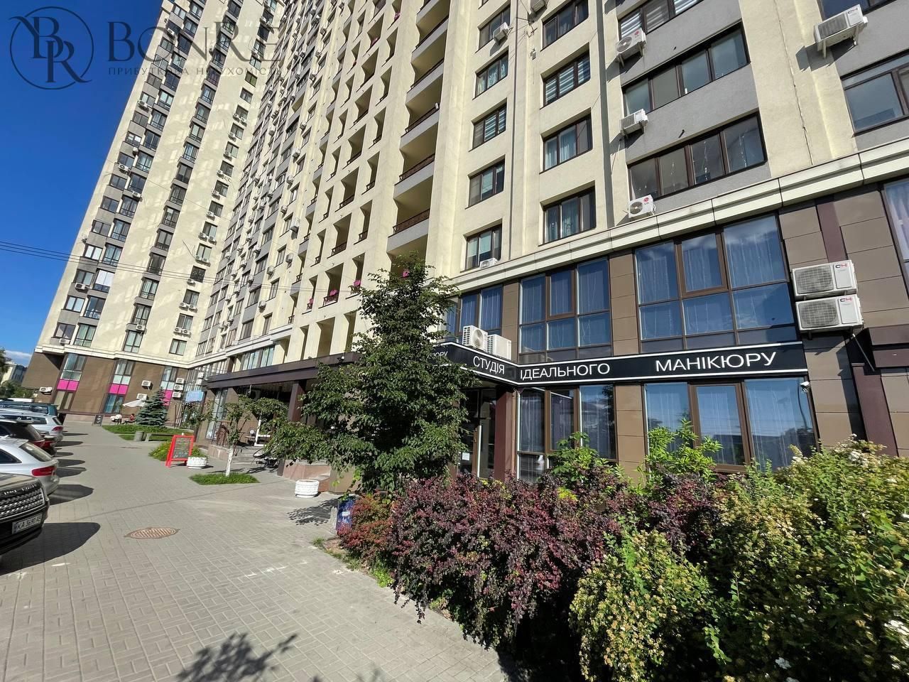 Торгове приміщення в ЖК "Венеція" 240м2.