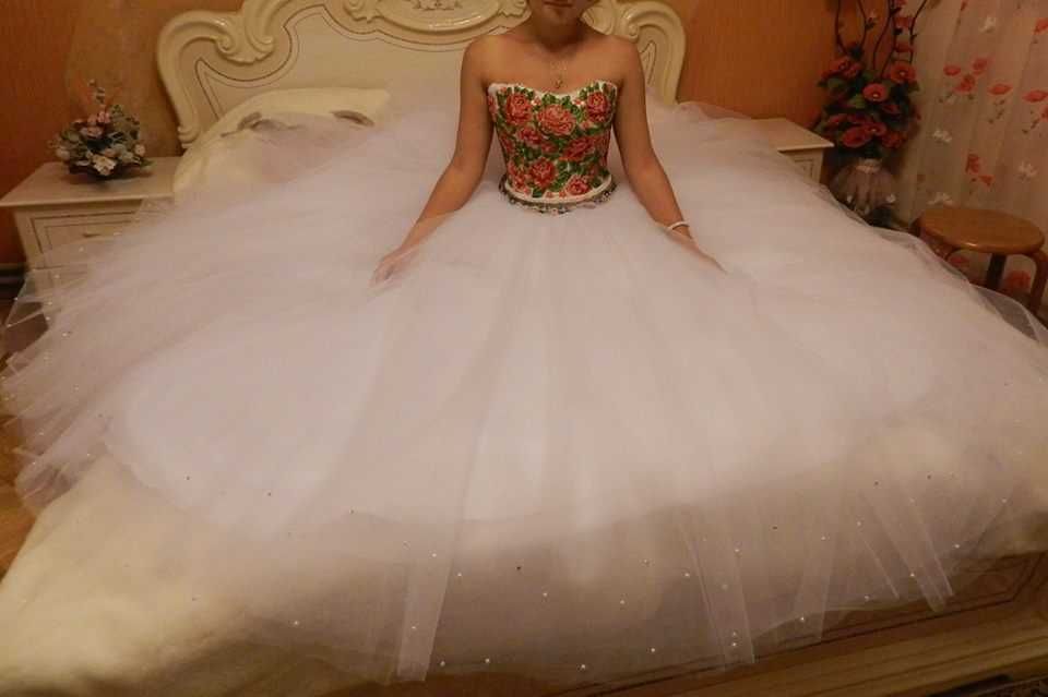 Продам плаття, етностиль, вишите бісером, весільне