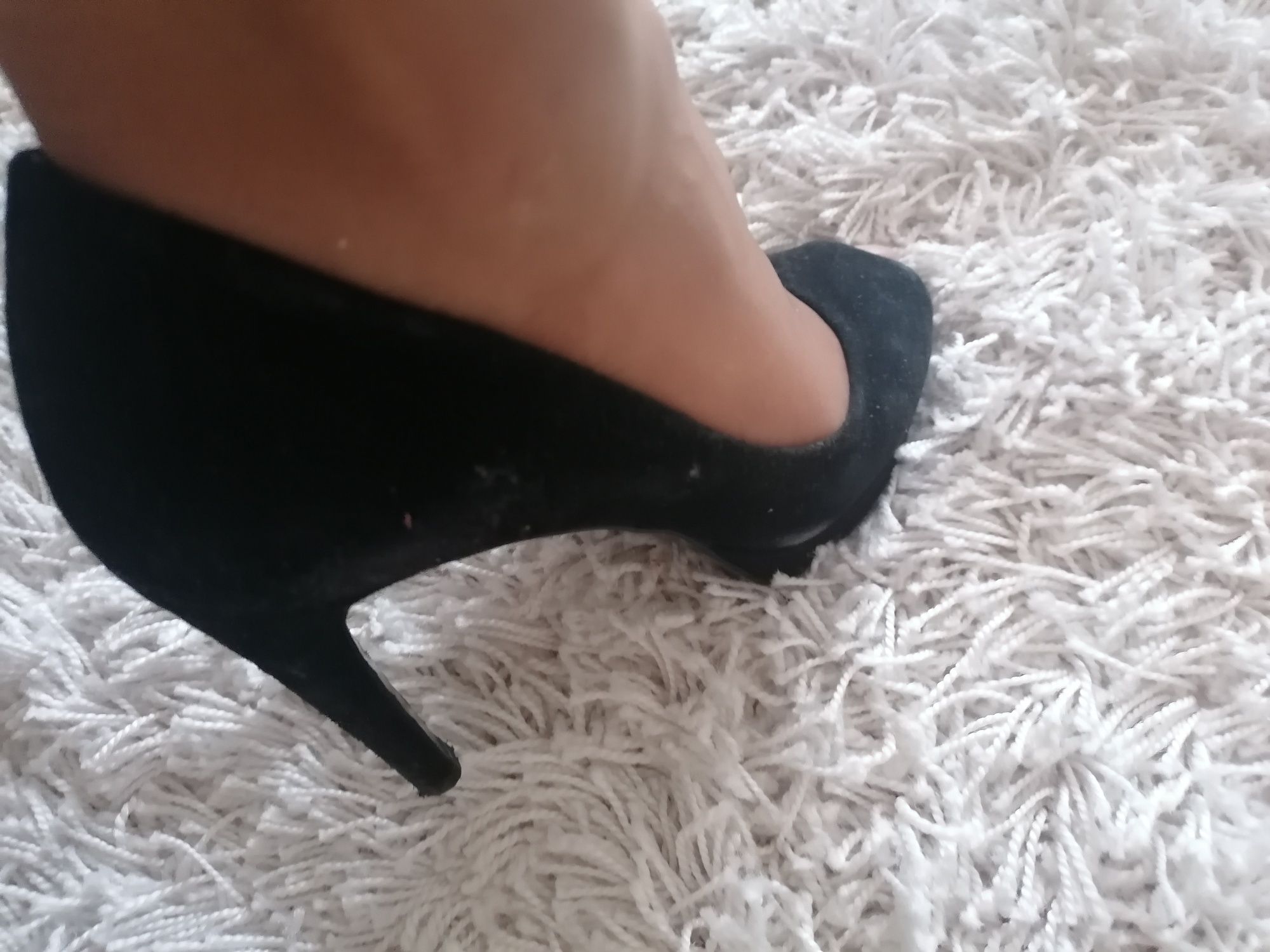 Sapato em camurça preto