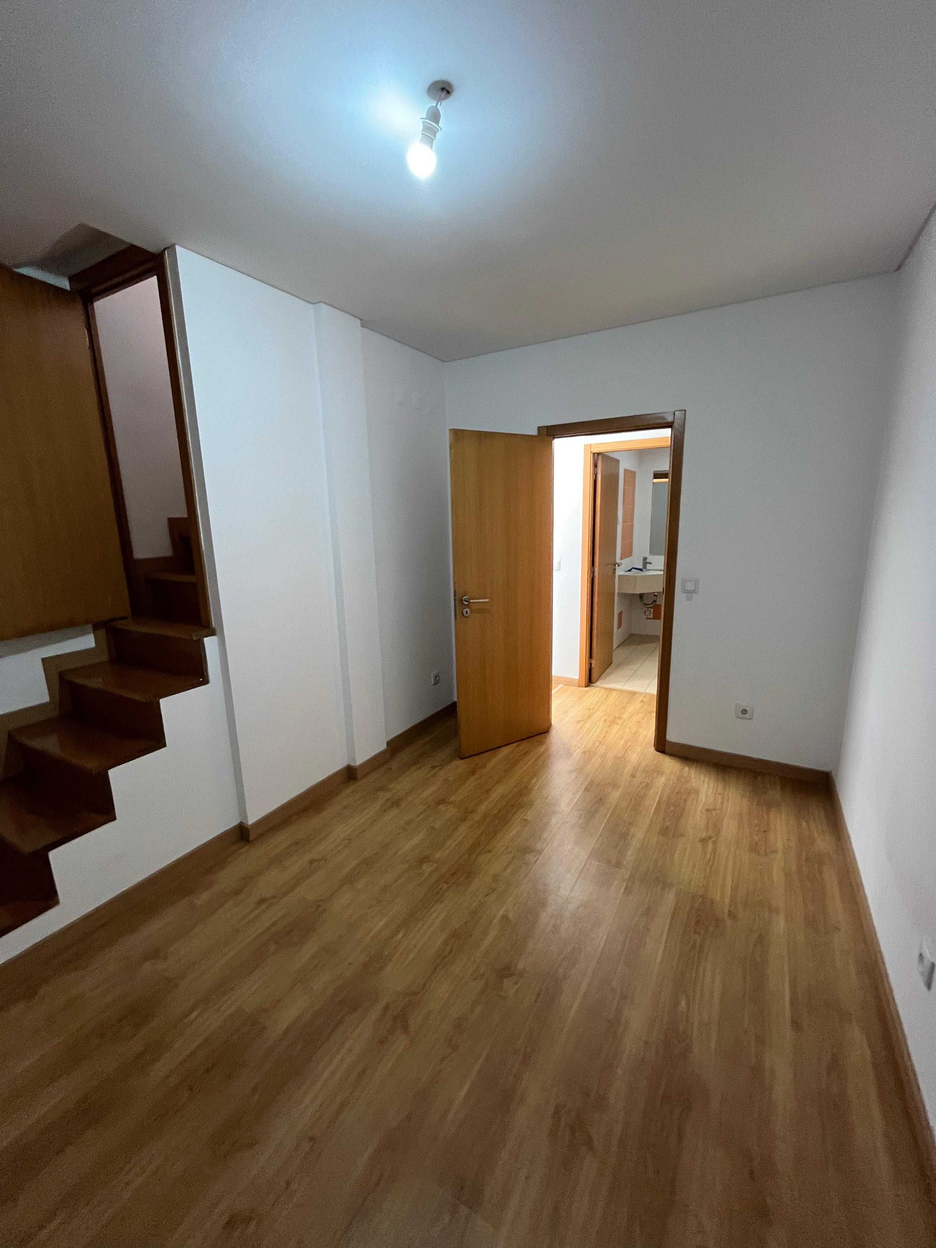 T2+1 com terraço em Almada velha