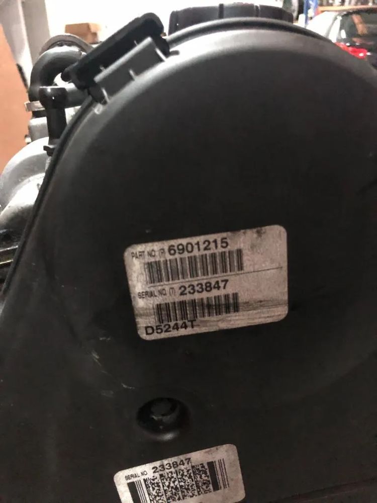 Motor Volvo XC90 XC60 2.4D Ref: D5244T
