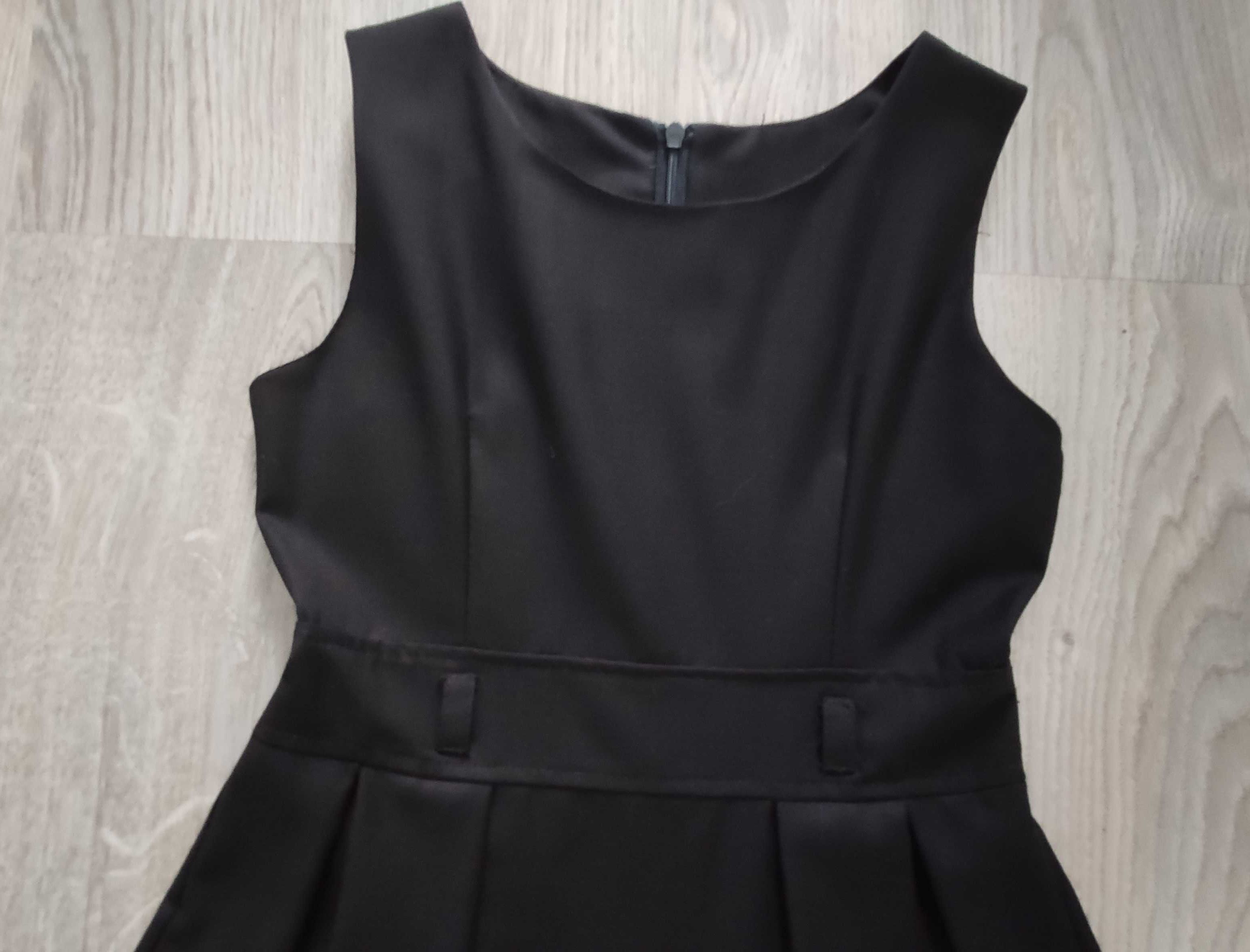 Czarna sukienka rozm. 128
