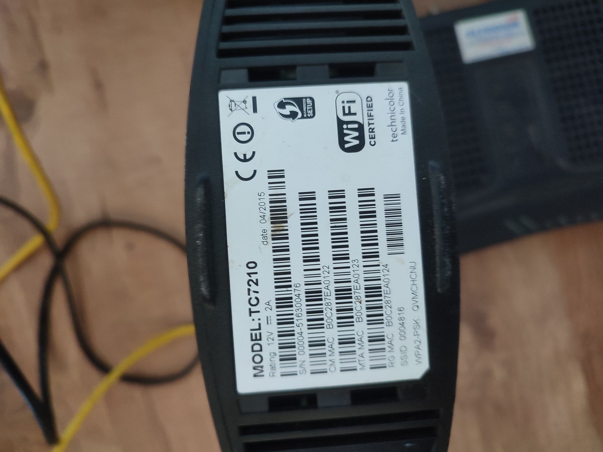 Router wifi  z przewodami