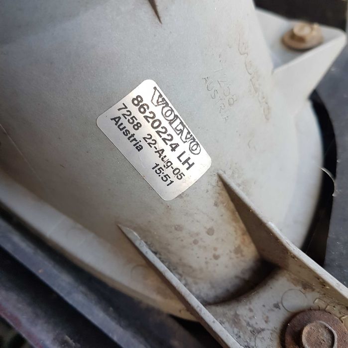 grill logo ramka zderzaka halogen volvo s 80 s b dobry