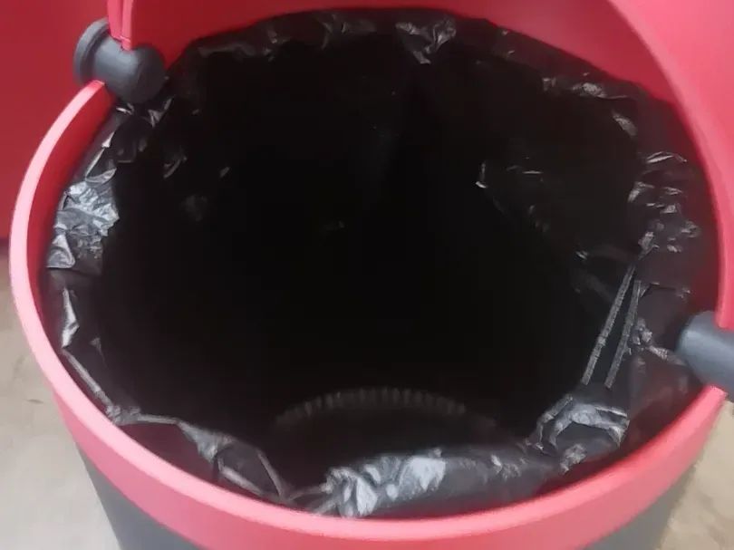 Caixote do Lixo "Influencer"