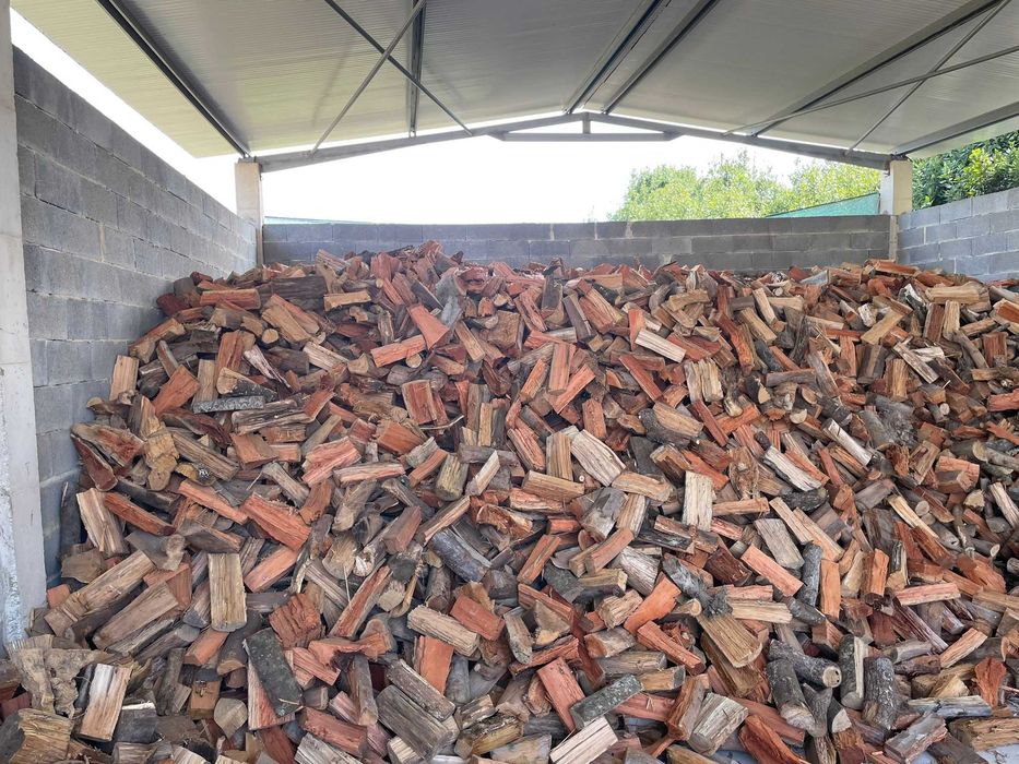 Lenha - Oferta da arrumação