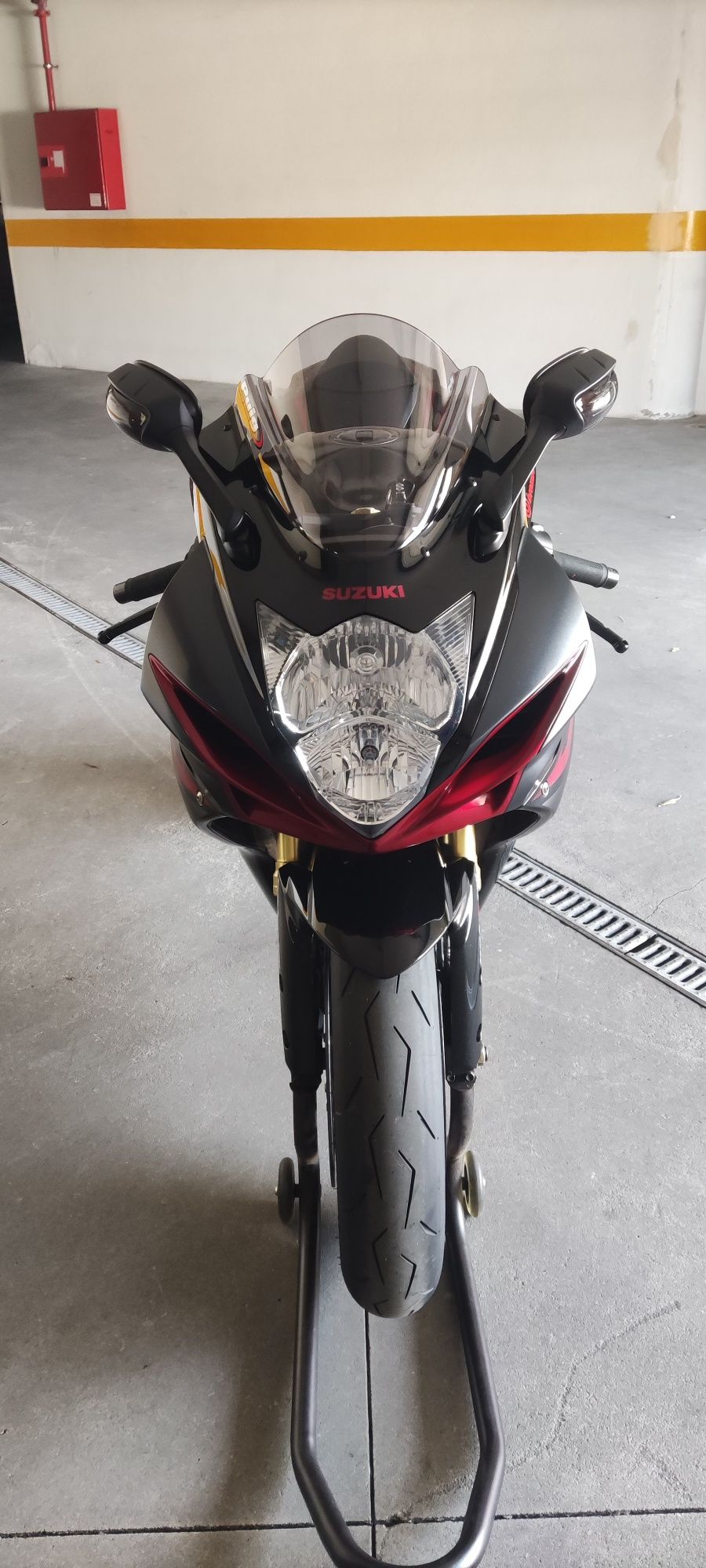 Suzuki GSXR 750 L1