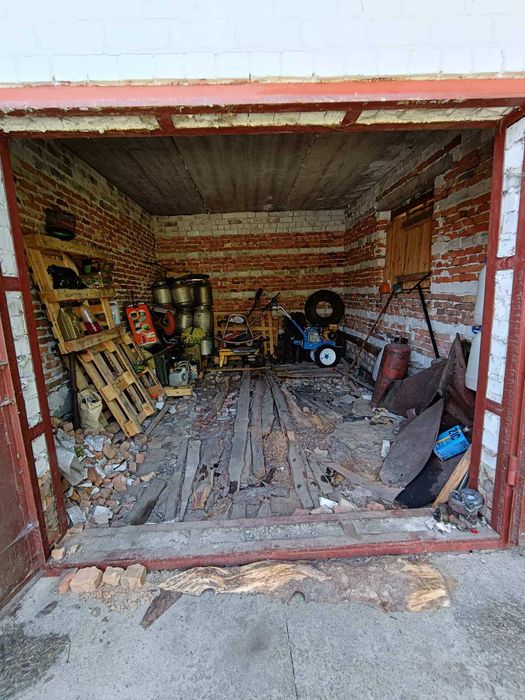 Два Будинку за ціною Одного, центр с.Мелесівка!