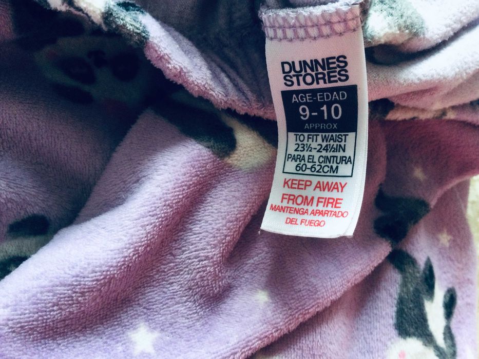 9-10 років Dunnes велюрова піжама з Пандами і Міні Маус. тепла