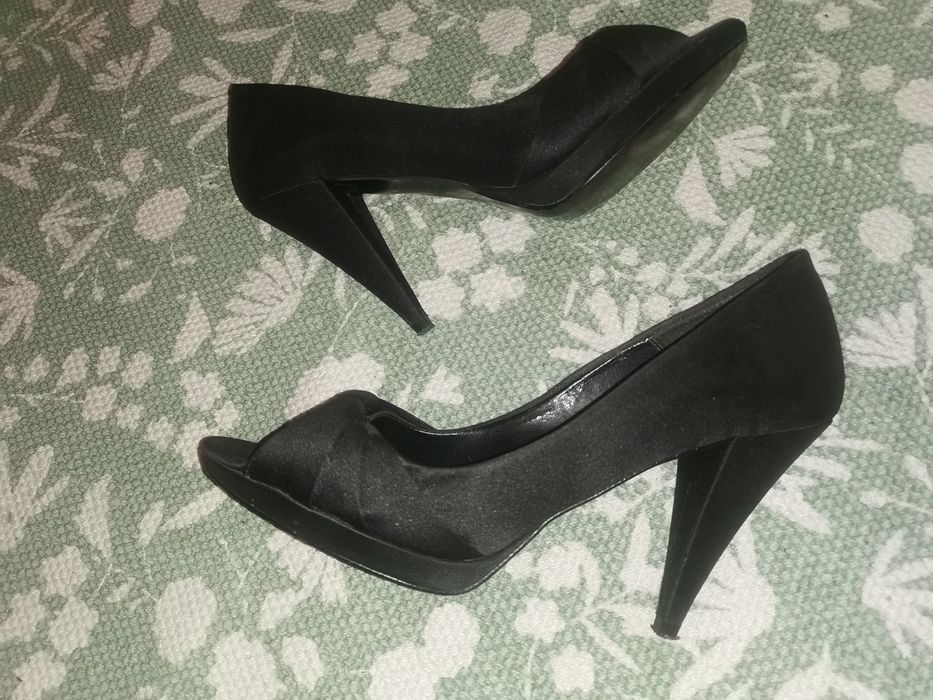 Sapatos cetim Zara pretos 37