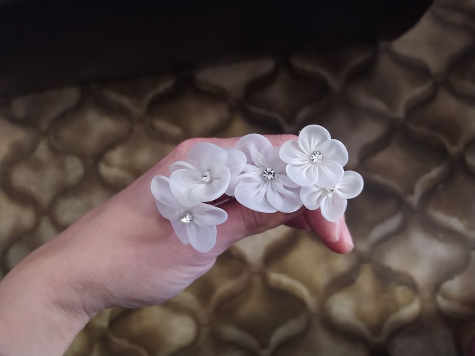 Spinki kokówki ślubne kwiaty kwiatuszki białe