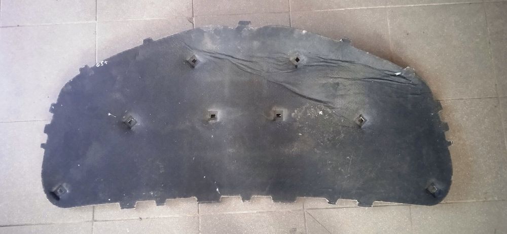 Wygłuszenie maski VW Golf 5 Plus