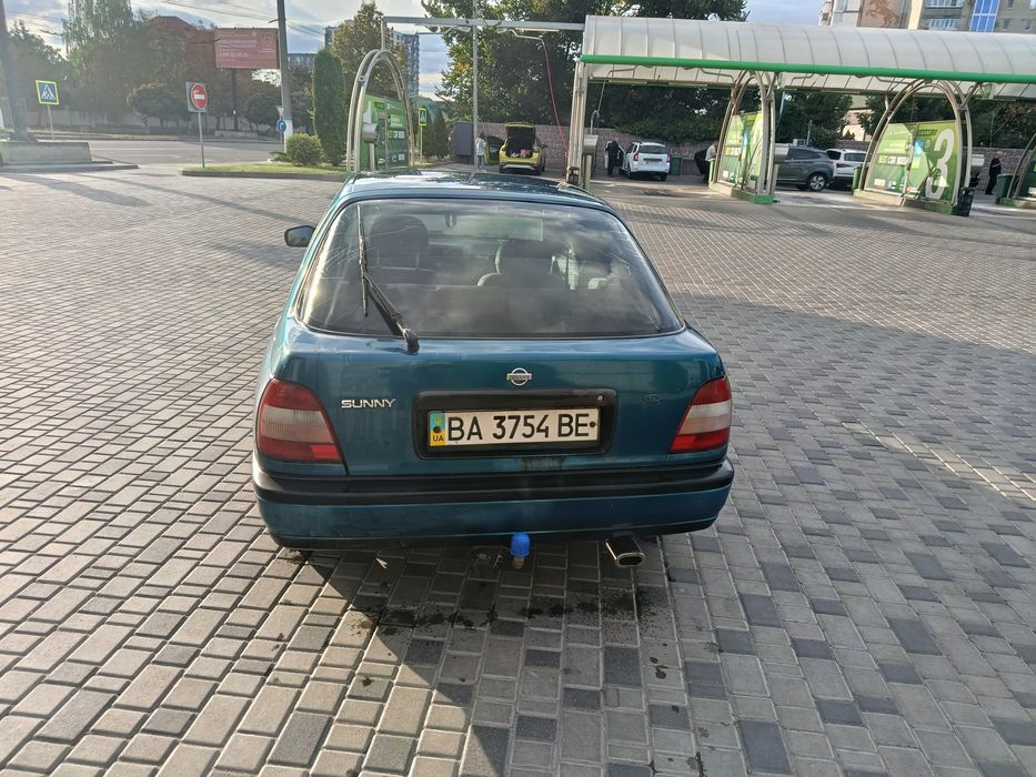 Nissan sunny в робочому стані