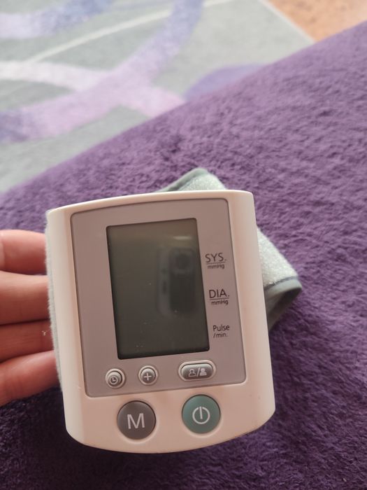 Тонометр.Измеритель давления.