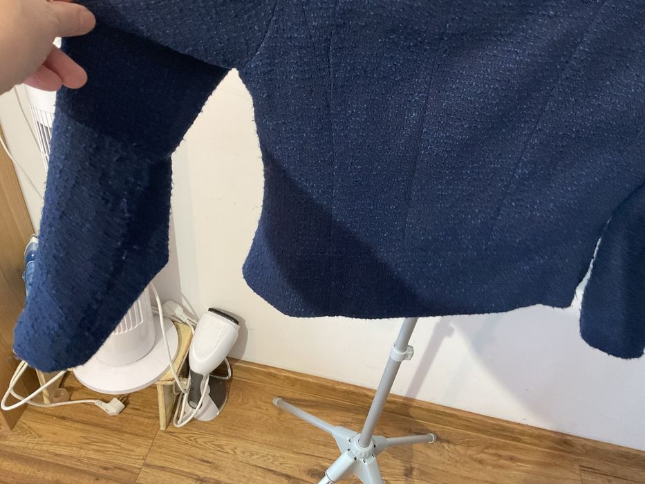 Żakiet granatowy, bukla, zapinany na suwak, 42