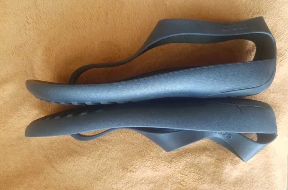 Sandaly japonki crocs serena flip w11 czarne