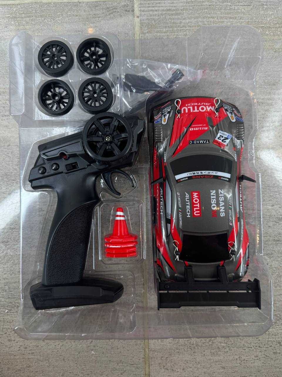 Дрифт машинка Nissan GTR | 1:24 | LED підсвічування | Новинка + Бонус!
