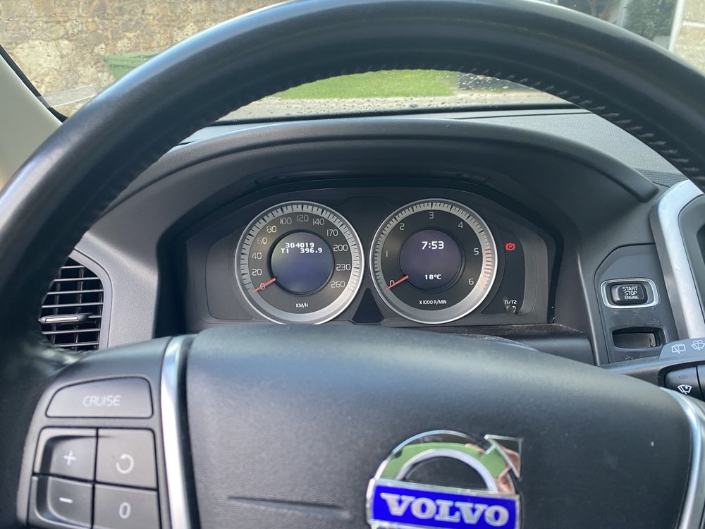 Volvo XC60 drive