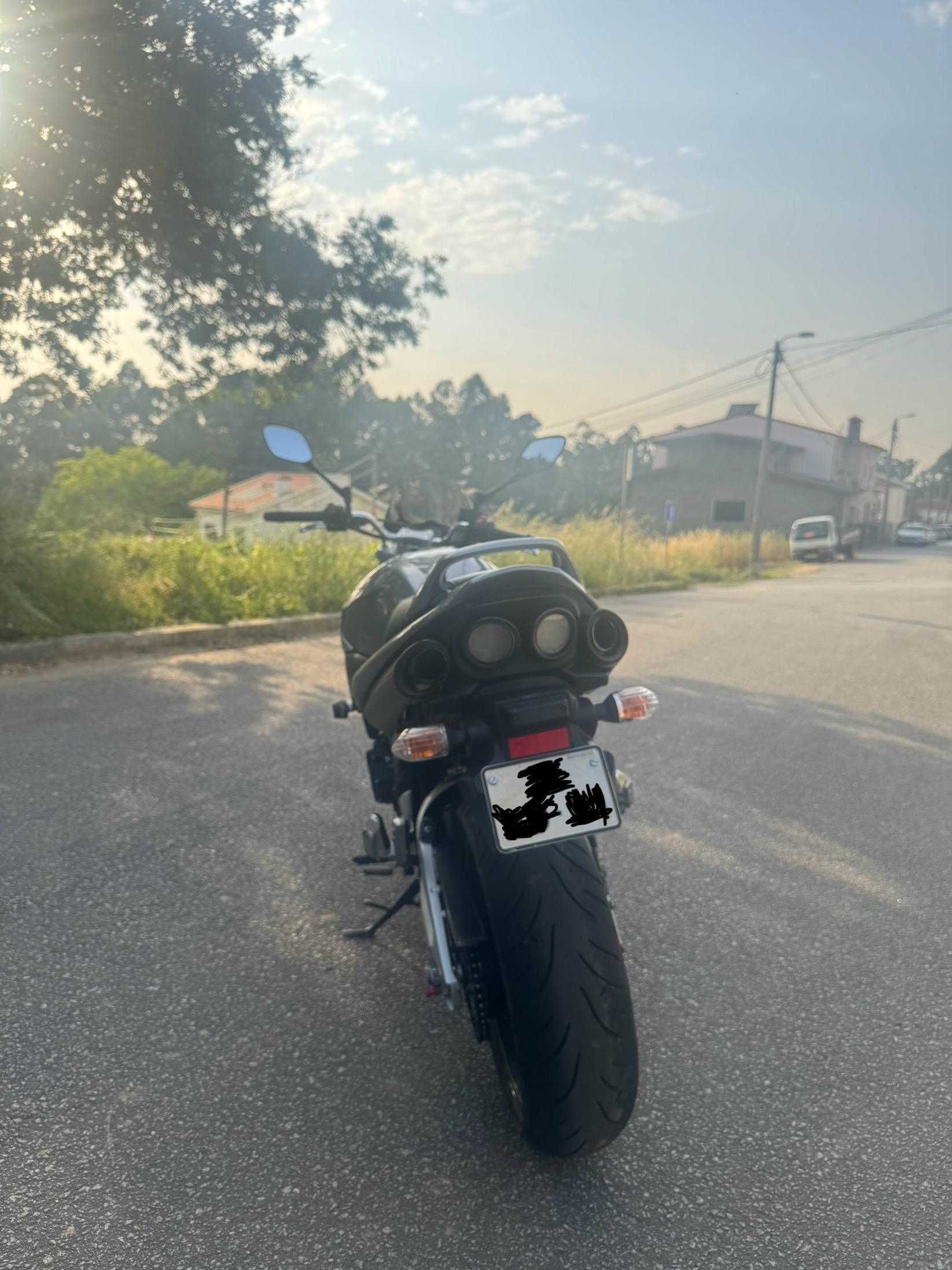 Súzuki gsr 600 como nova