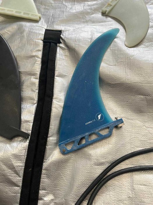 Longboard NUU KILLJOY 9.0 com saco quilhas e leash.