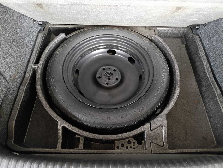 Volkswagen Tiguan 2016 року 2.0 л./бензин