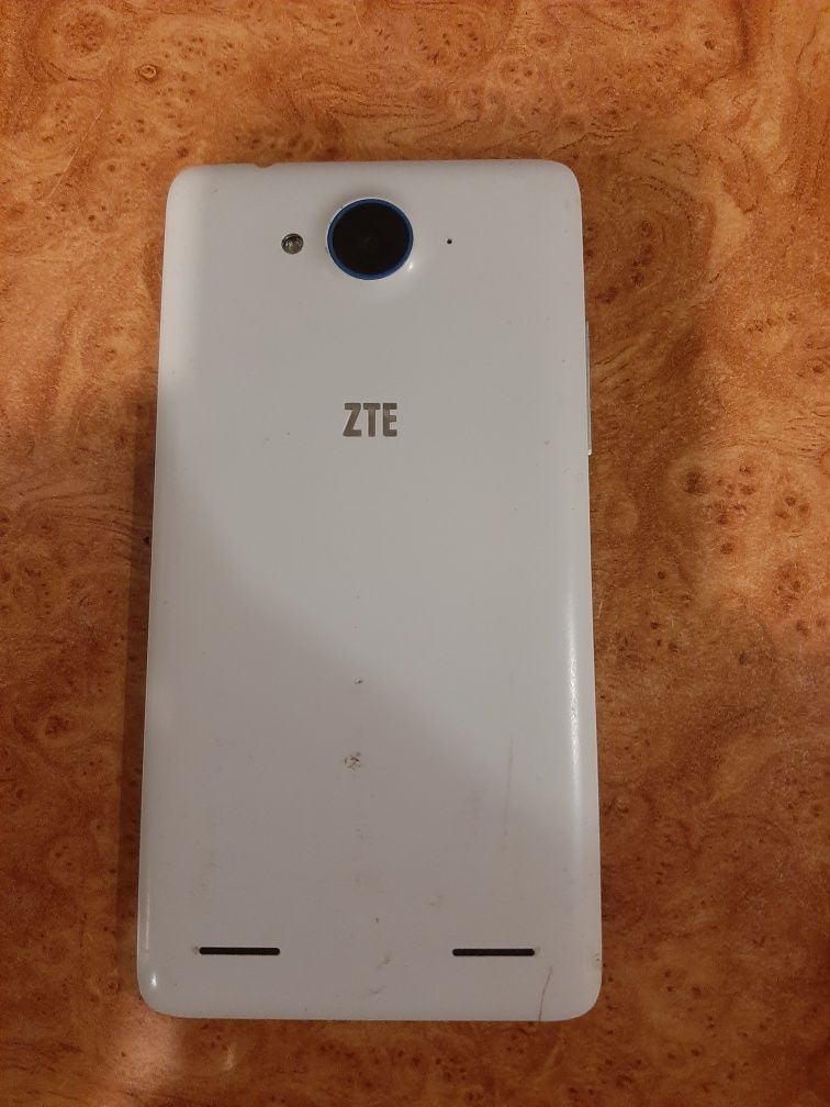 Телефон ZTE V5 Red Bull v9180