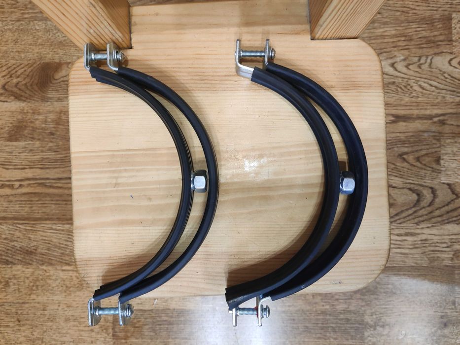 Хомут/скоба для кріплення труб,гума,прокладка,гайка,сталь оцинкована