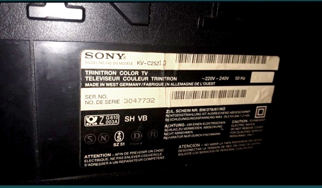 Телевізор кольоровий Sony FD Trinitron .