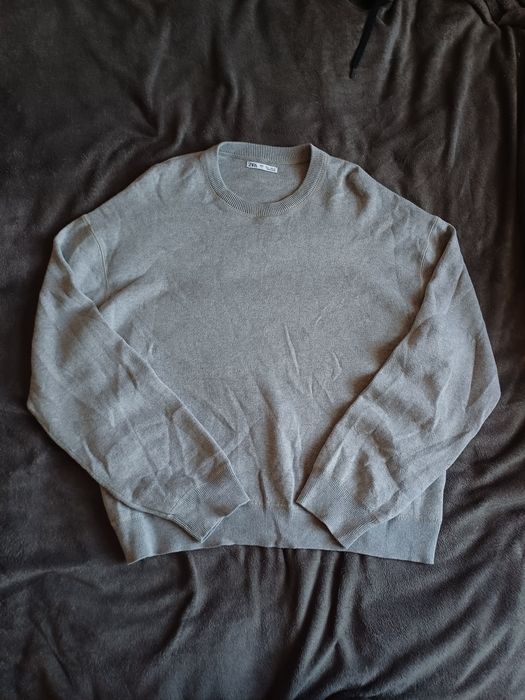 Сірий светр Zara