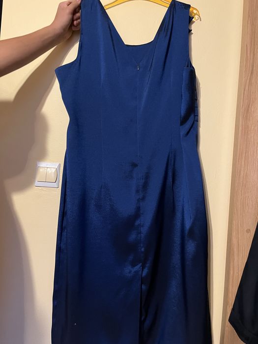 Elegancka sukienka wizytowa na wesele chrzciny urodziny z różą