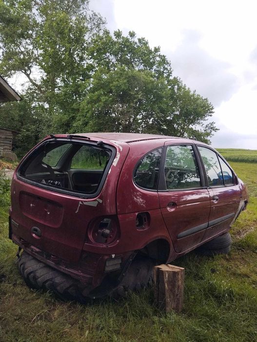 Запчастини  рено  сценік 1