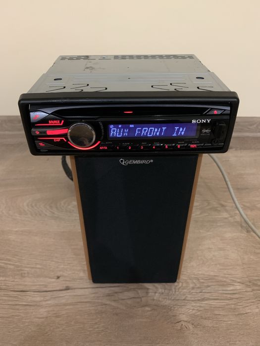 SONY CDX-GT450U Магнітола