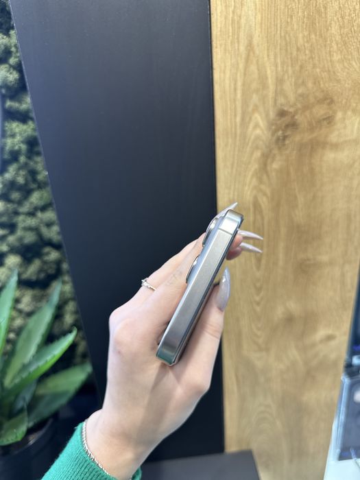 Used iPhone 16 Pro Max 256 gb (Natural) global