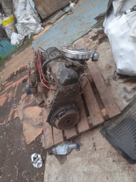 Стекла на ваз 2101 .300грн за вси стекла и мотор робочый ваз 2101