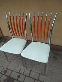 Krzesła z obiciem skórzanym