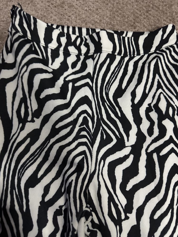 spodnie damskie z szeroka nogawka zebra shein xxs super stan modne now