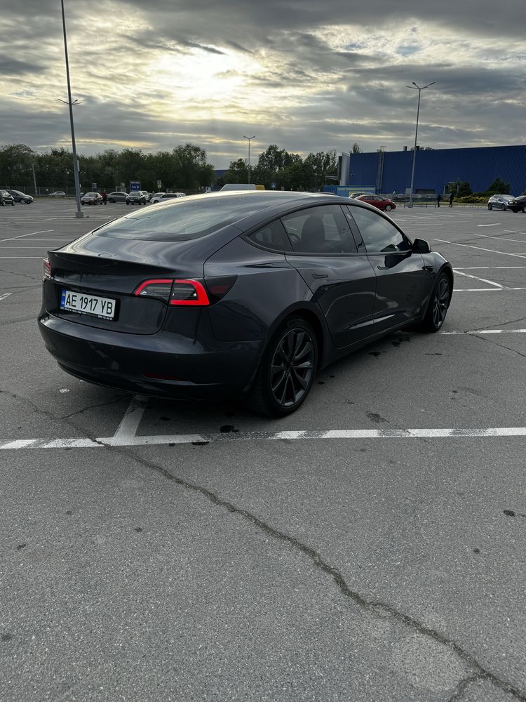 Tesla Model 3 Long Range