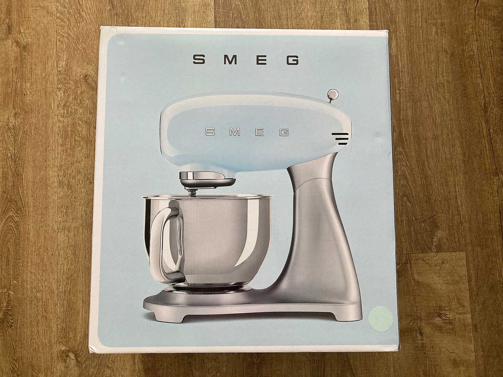 Smeg robot Nowy SMF02PBEU Pastelowy błękit