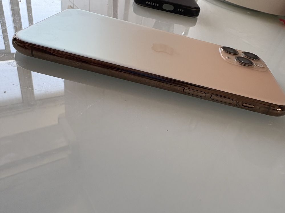Iphone 11 pro 256gb quase novo