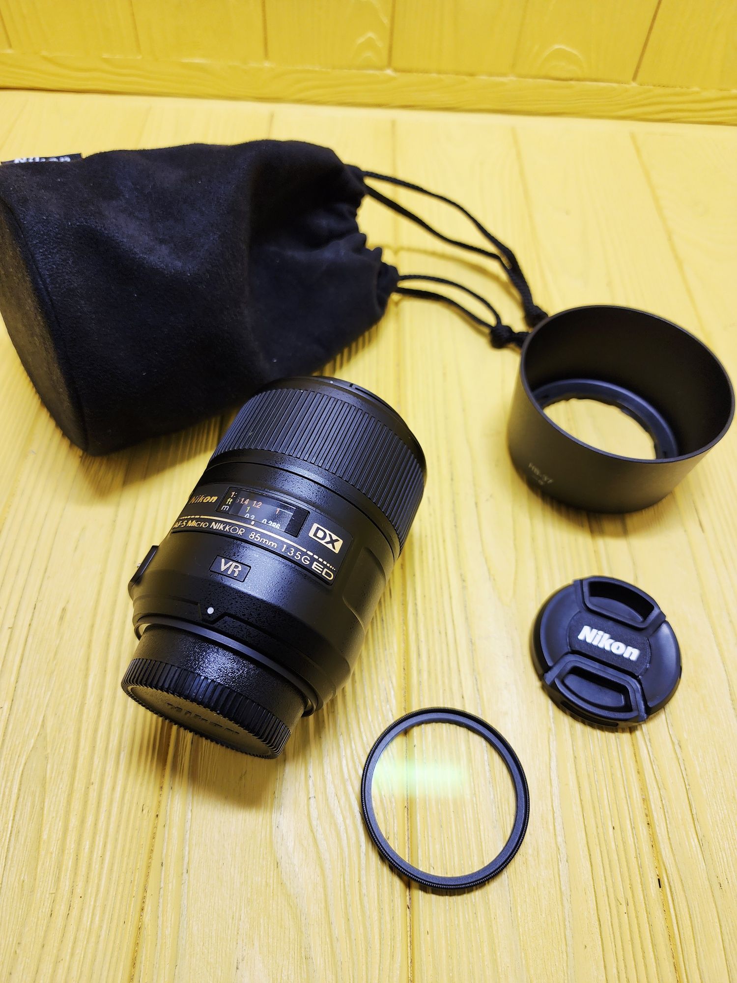 Nikon AF-S DX Micro NIKKOR 85mm f/3.5G ED VR