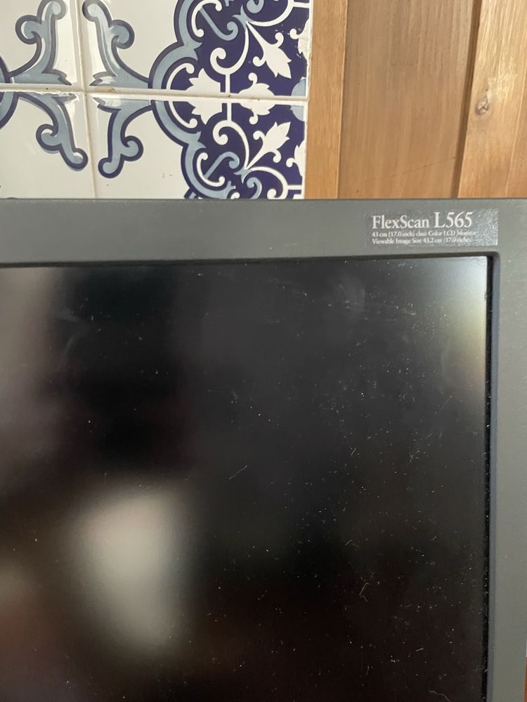 Conjunto dois monitores regulaveis