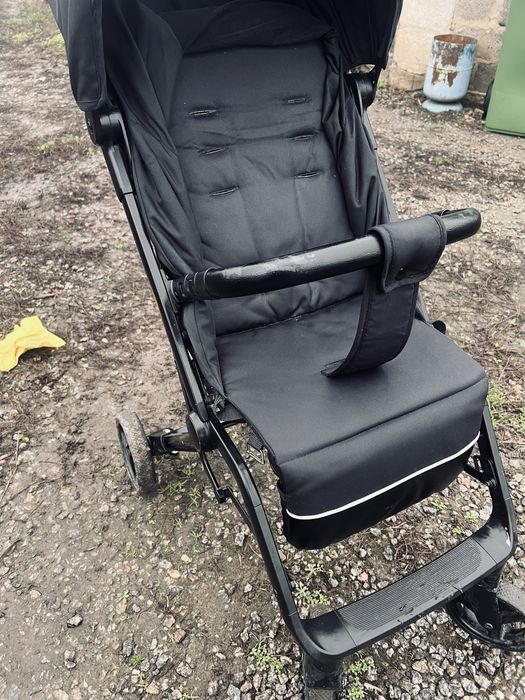 Продаєтьс прогулянкова коляска Carello Porto