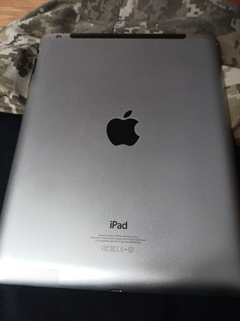 Ipad 4 хороший стан