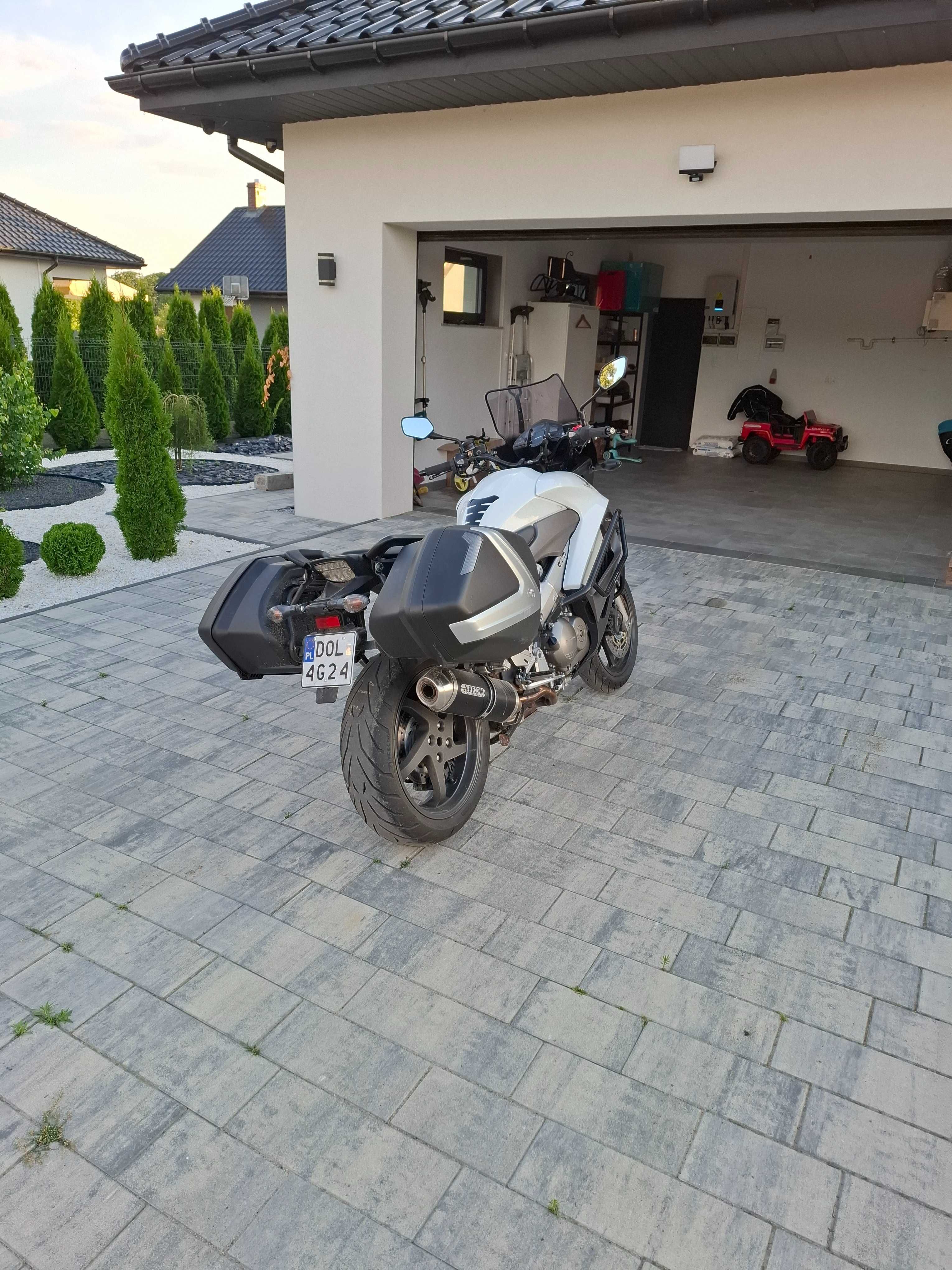 Piekna honda vfr