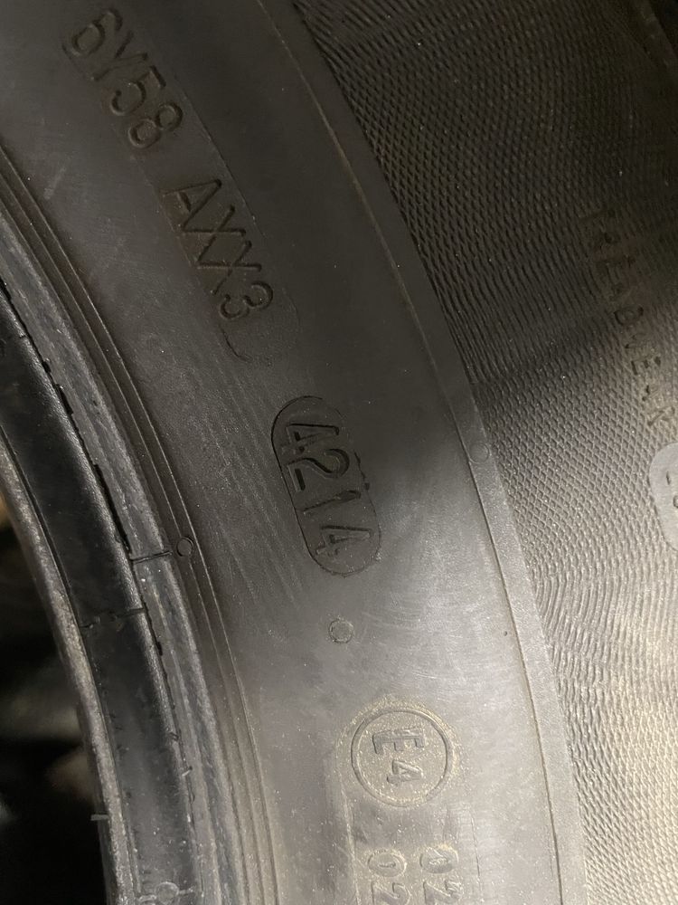 666 205 70 R16 комплект летних шин Continental