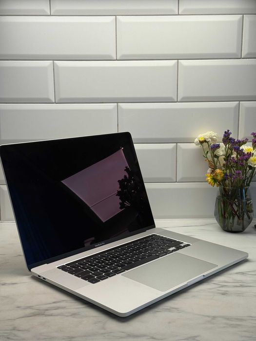 MacBook Pro 16" Intel Core i9