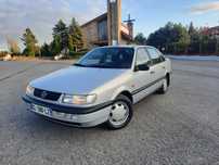 Volkswagen Passat 1.8KAT Klima ORGINAŁ stan kolekcjonerski 72 TYŚ.KM
