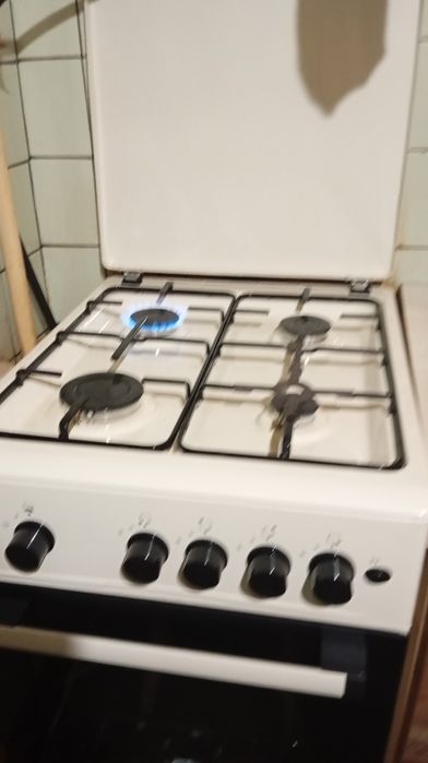 Продам газовую плиту grifon