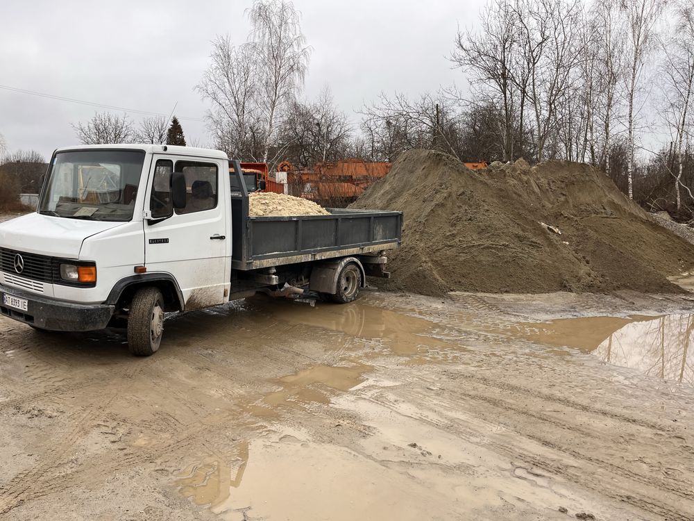 Вантажні перевезення, вантажне авто, перевезення, сипучі матеріали